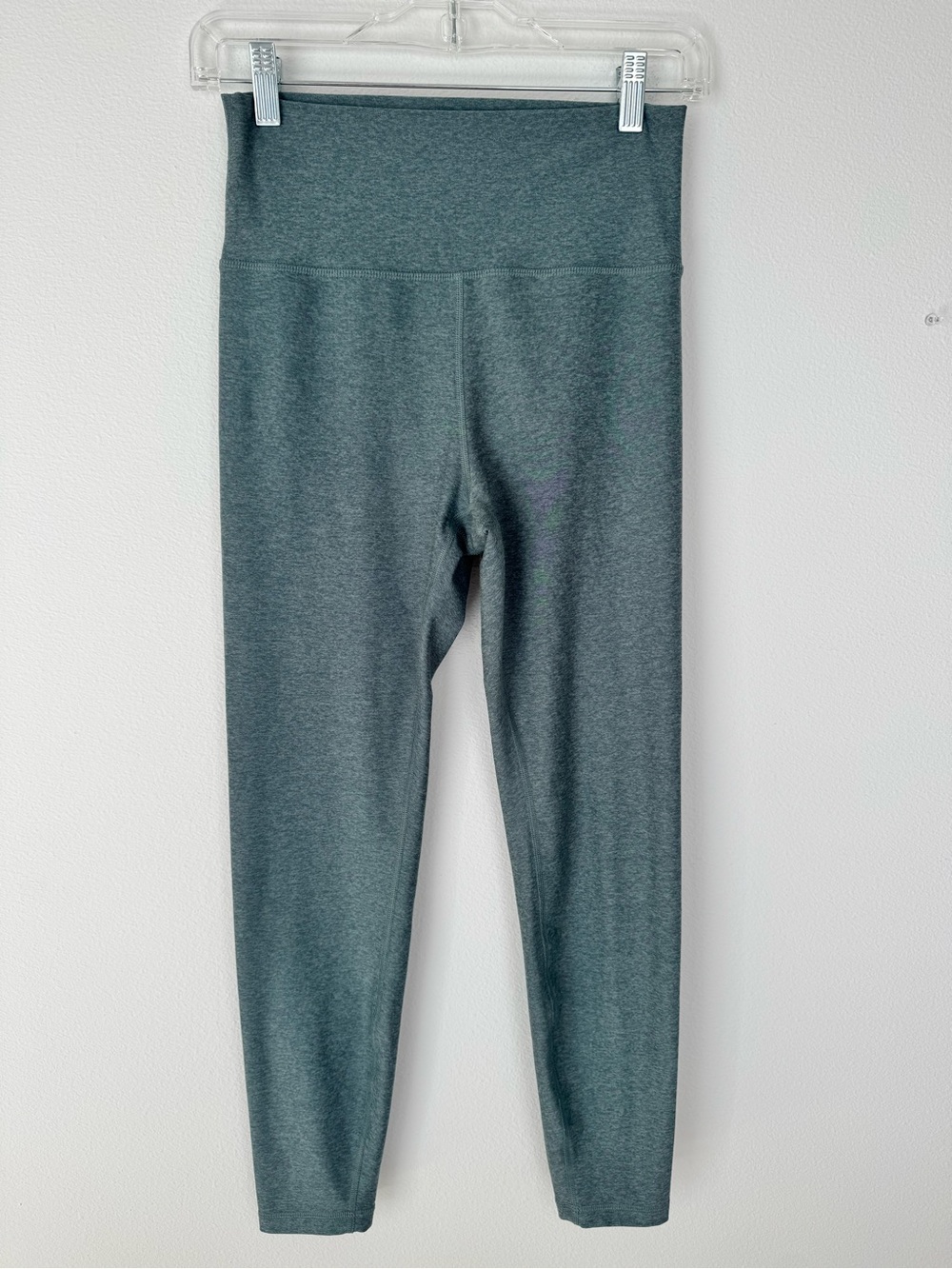 Old Navy Active Cloud+ Extra High Rose Leggings, Size small- NWOT